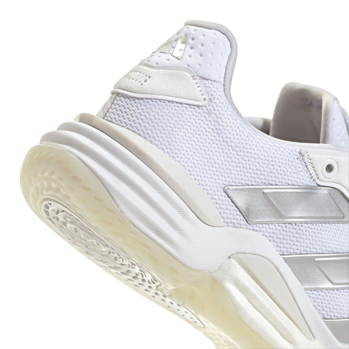 Adidas Stabil 16 W – Branco e Prateado