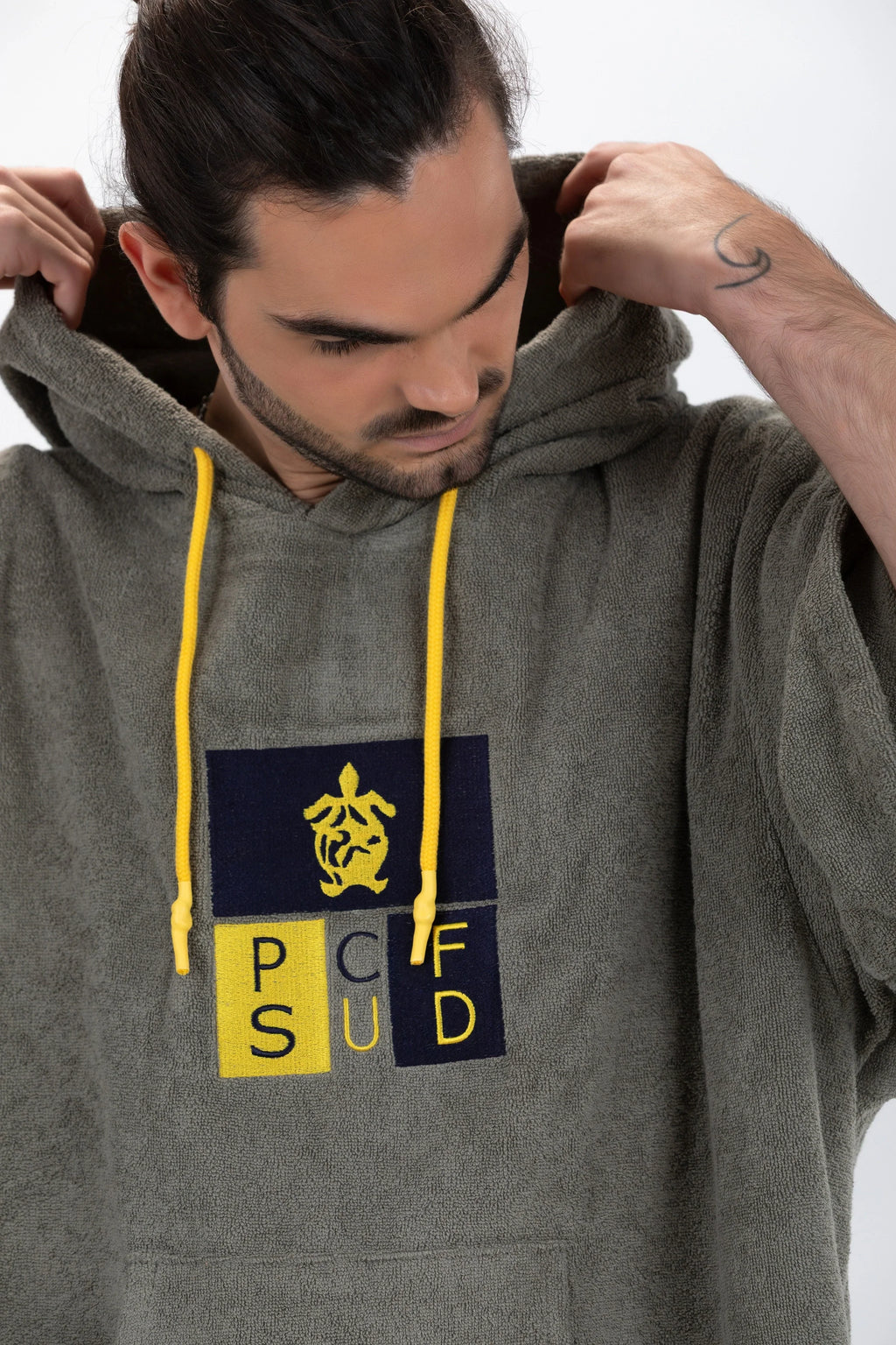 Poncho de Surf Pacifique Sud em Algodão com Mangas – Verde, Tamanho Único