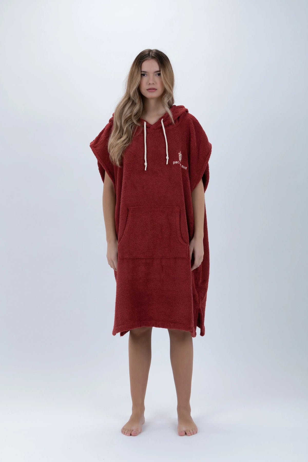 Poncho de Surf Pacifique Sud em Algodão sem Mangas – Bordô, Tamanho M