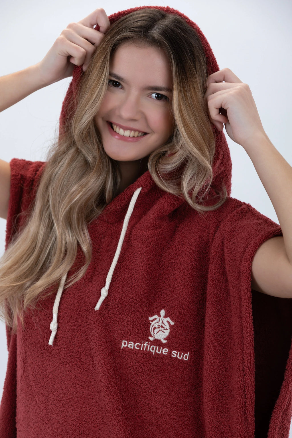 Poncho de Surf Pacifique Sud em Algodão sem Mangas – Bordô, Tamanho M
