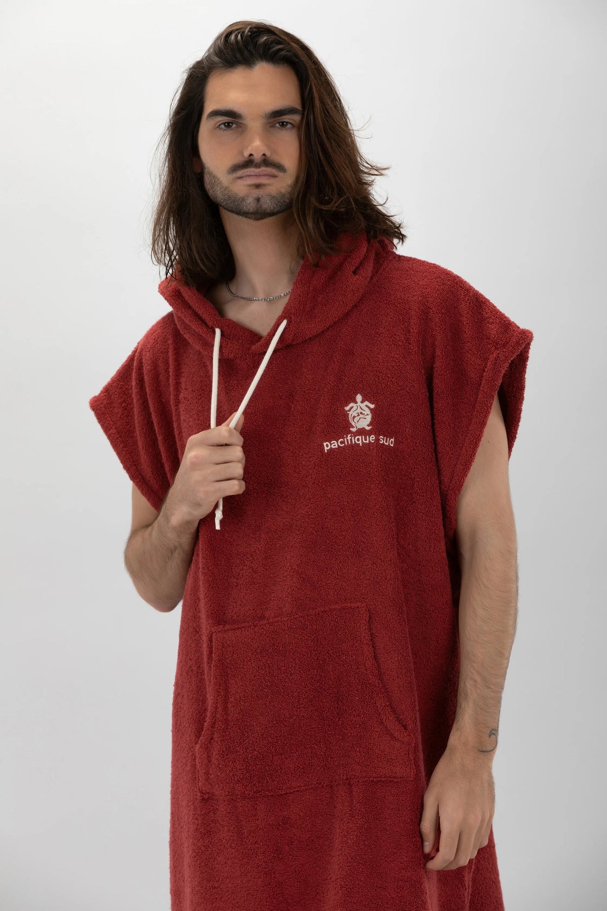 Poncho de Surf Pacifique Sud em Algodão sem Mangas – Bordô, Tamanho L