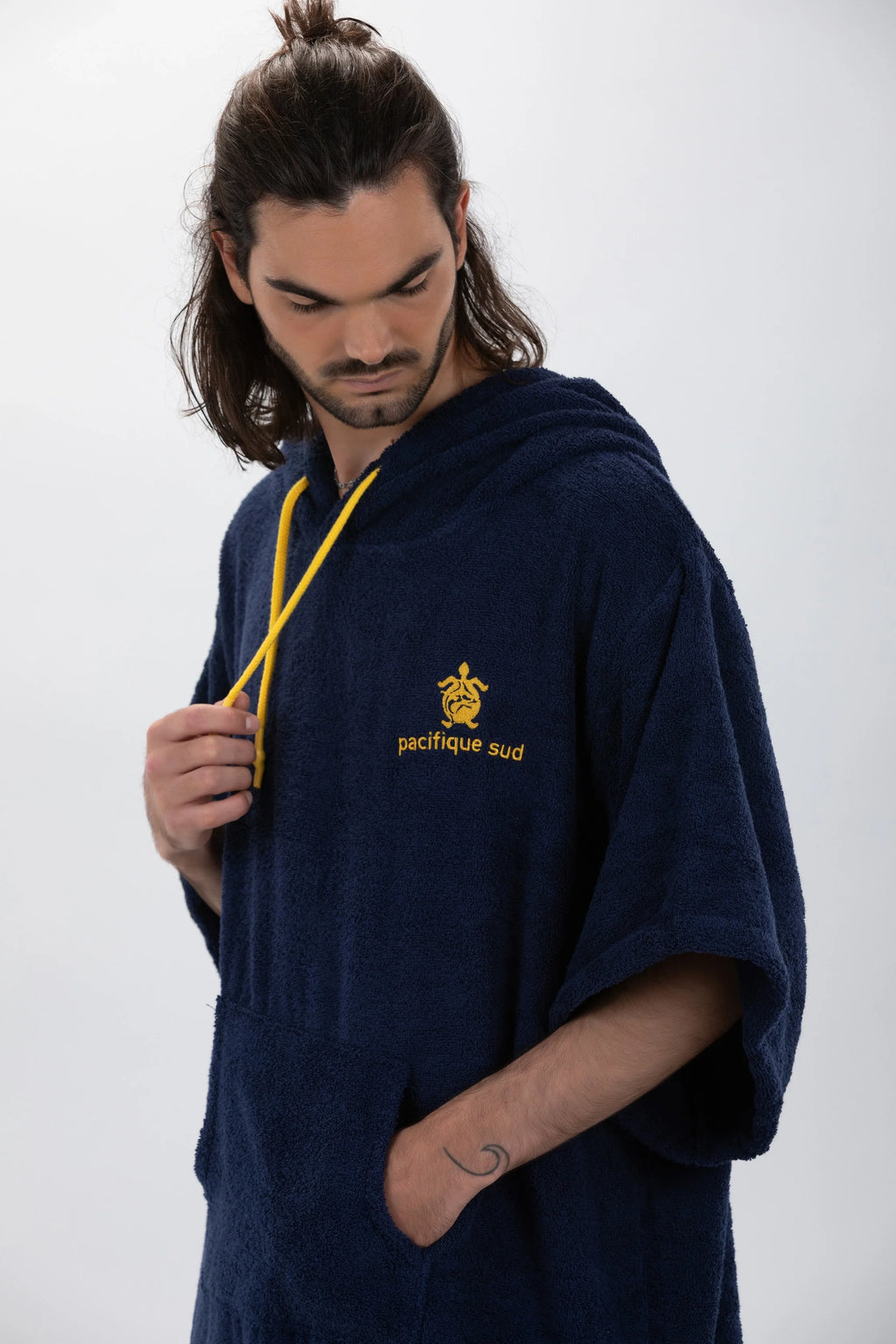 Poncho de Surf Pacifique Sud em Algodão com Mangas – Azul-marinho, Tamanho Único