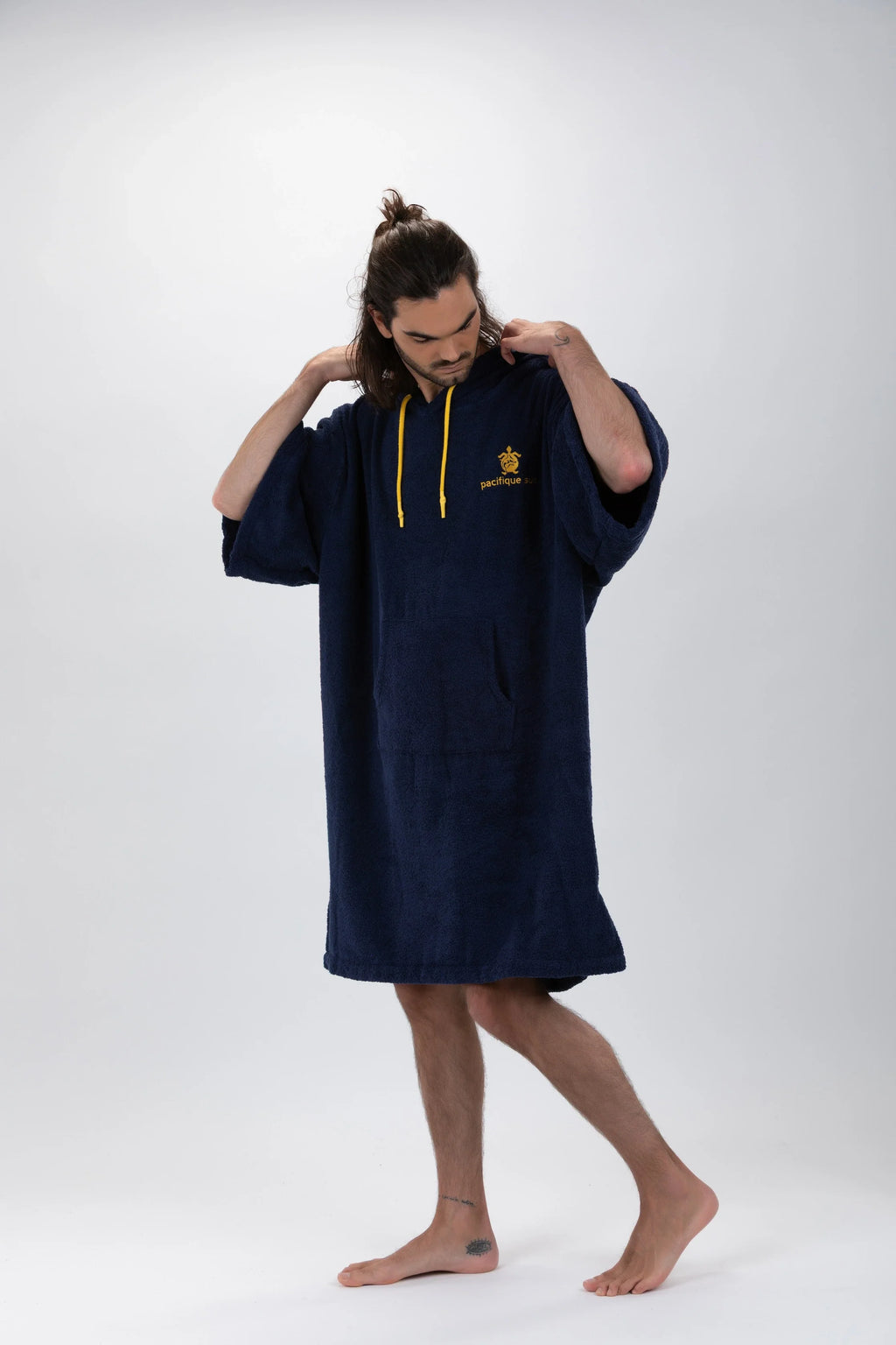 Poncho de Surf Pacifique Sud em Algodão com Mangas – Azul-marinho, Tamanho Único