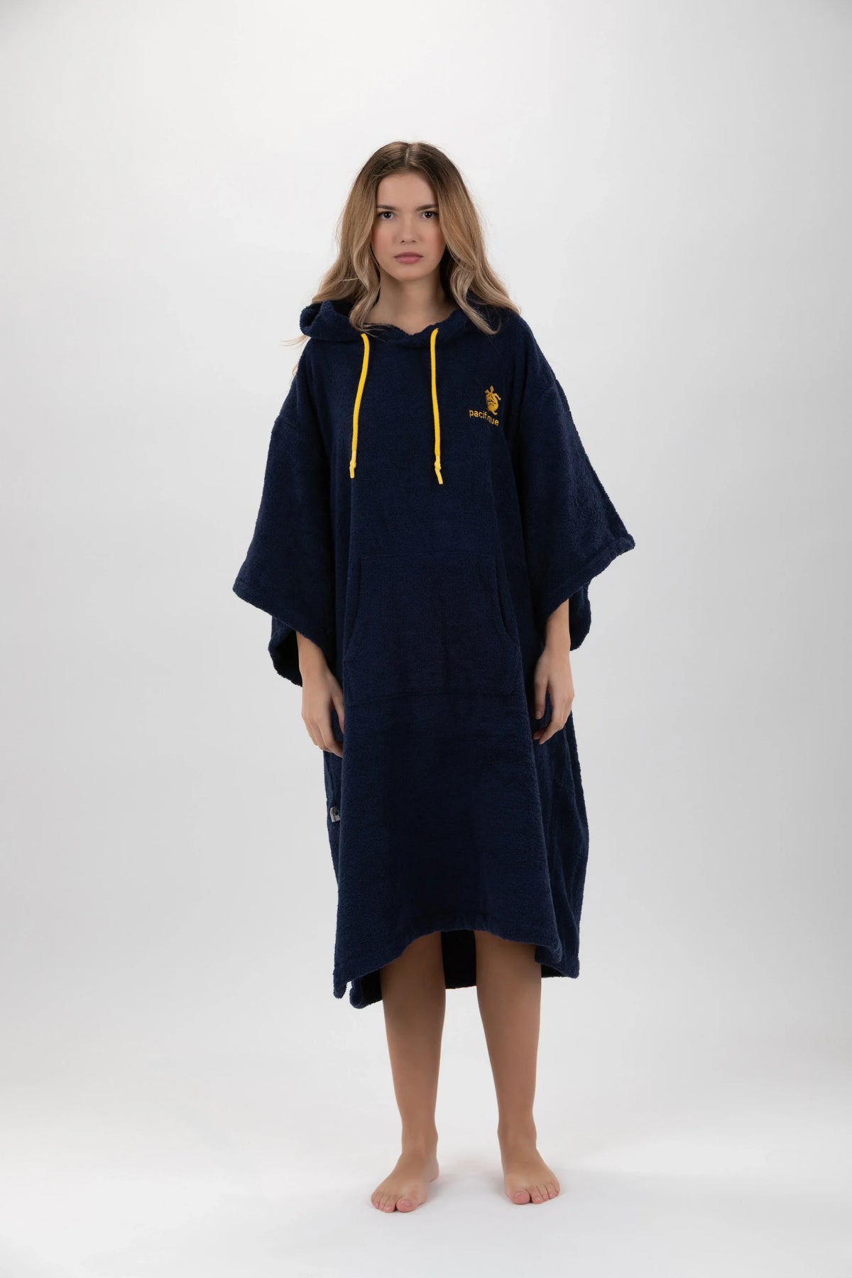 Poncho de Surf Pacifique Sud em Algodão com Mangas – Azul-marinho, Tamanho Único