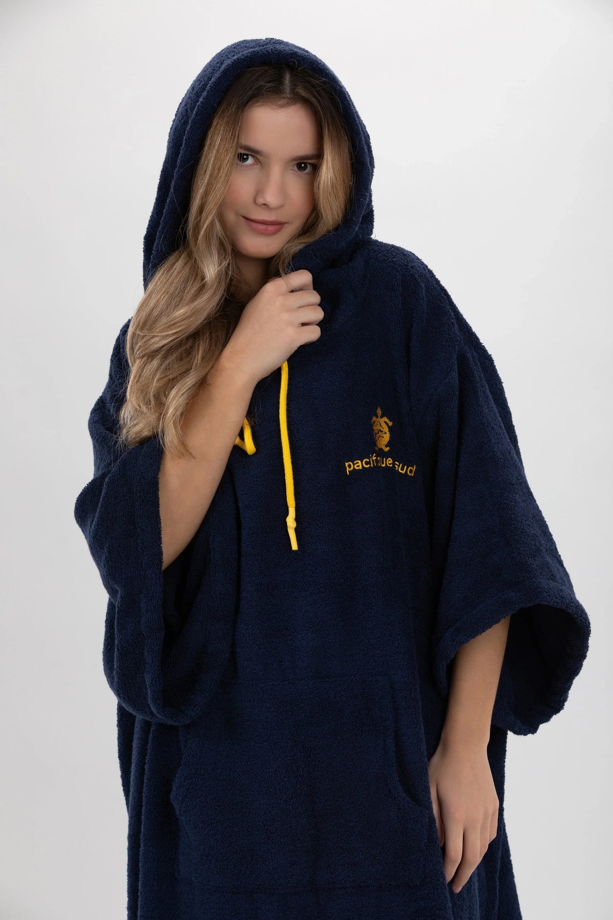 Poncho de Surf Pacifique Sud em Algodão com Mangas – Azul-marinho, Tamanho Único
