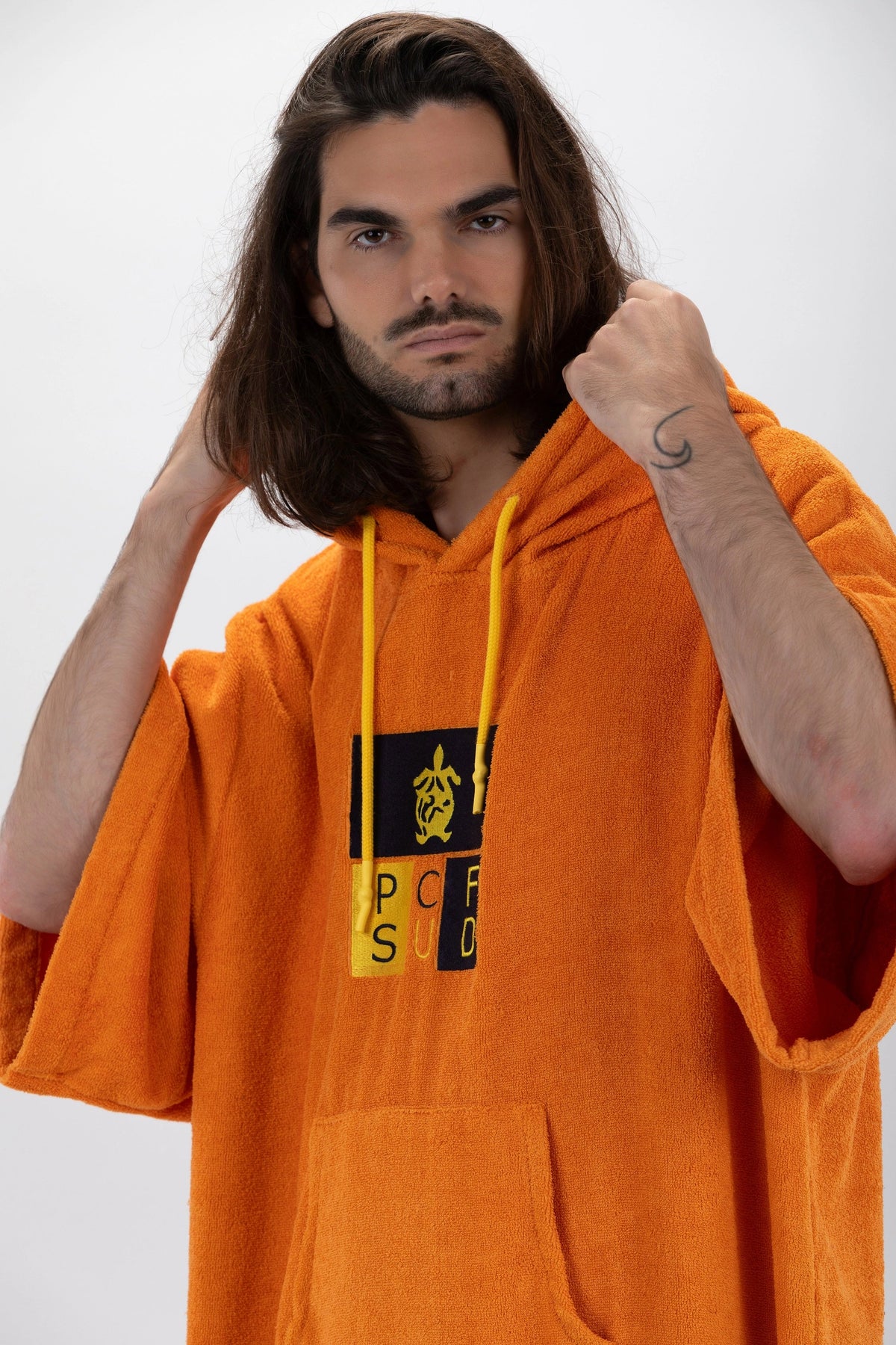 Poncho de Surf Pacifique Sud em Tencel com Mangas – Laranja, Tamanho Único
