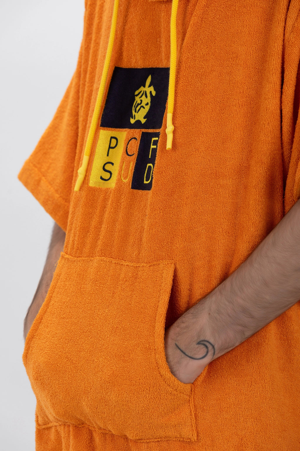 Poncho de Surf Pacifique Sud em Tencel com Mangas – Laranja, Tamanho Único