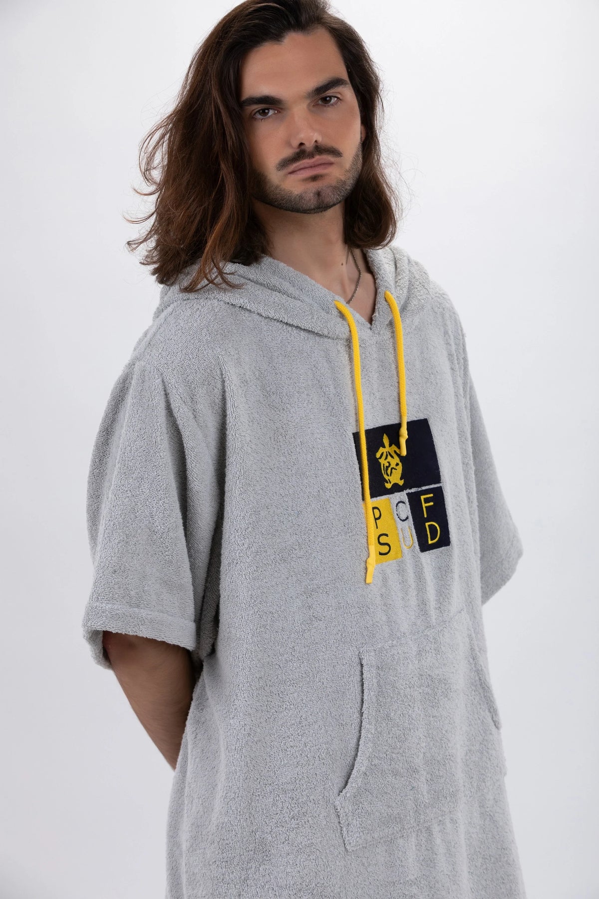 Poncho de Surf Pacifique Sud em Algodão com Mangas – Cinzento-claro, Tamanho Único