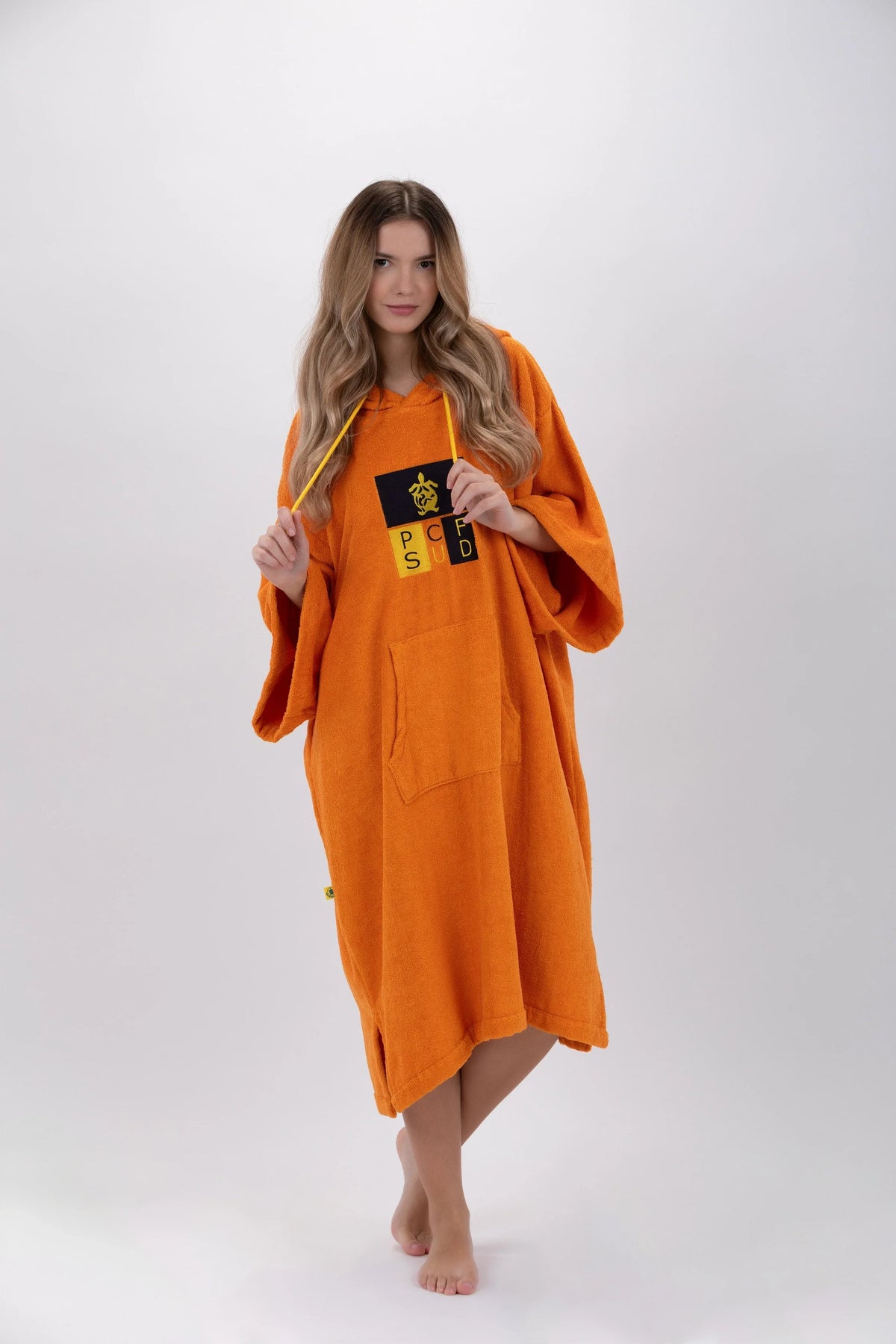 Poncho de Surf Pacifique Sud em Tencel com Mangas – Laranja, Tamanho Único