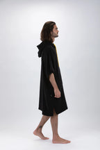 Poncho de Surf Pacifique Sud em Tencel com Mangas – Preto, Tamanho Único