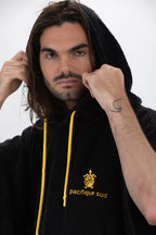 Poncho de Surf Pacifique Sud em Tencel com Mangas – Preto, Tamanho Único
