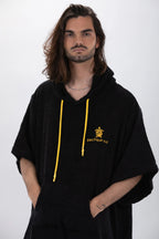 Poncho de Surf Pacifique Sud em Tencel com Mangas – Preto, Tamanho Único