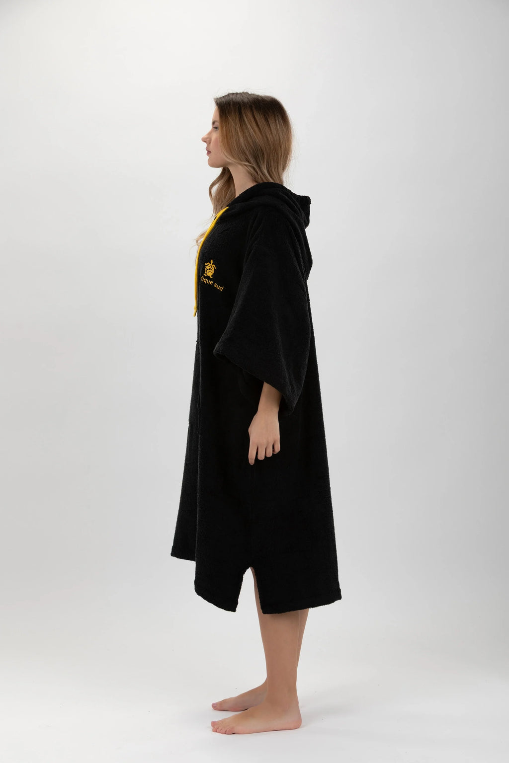 Poncho de Surf Pacifique Sud em Tencel com Mangas – Preto, Tamanho Único