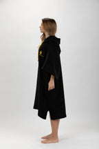 Poncho de Surf Pacifique Sud em Tencel com Mangas – Preto, Tamanho Único
