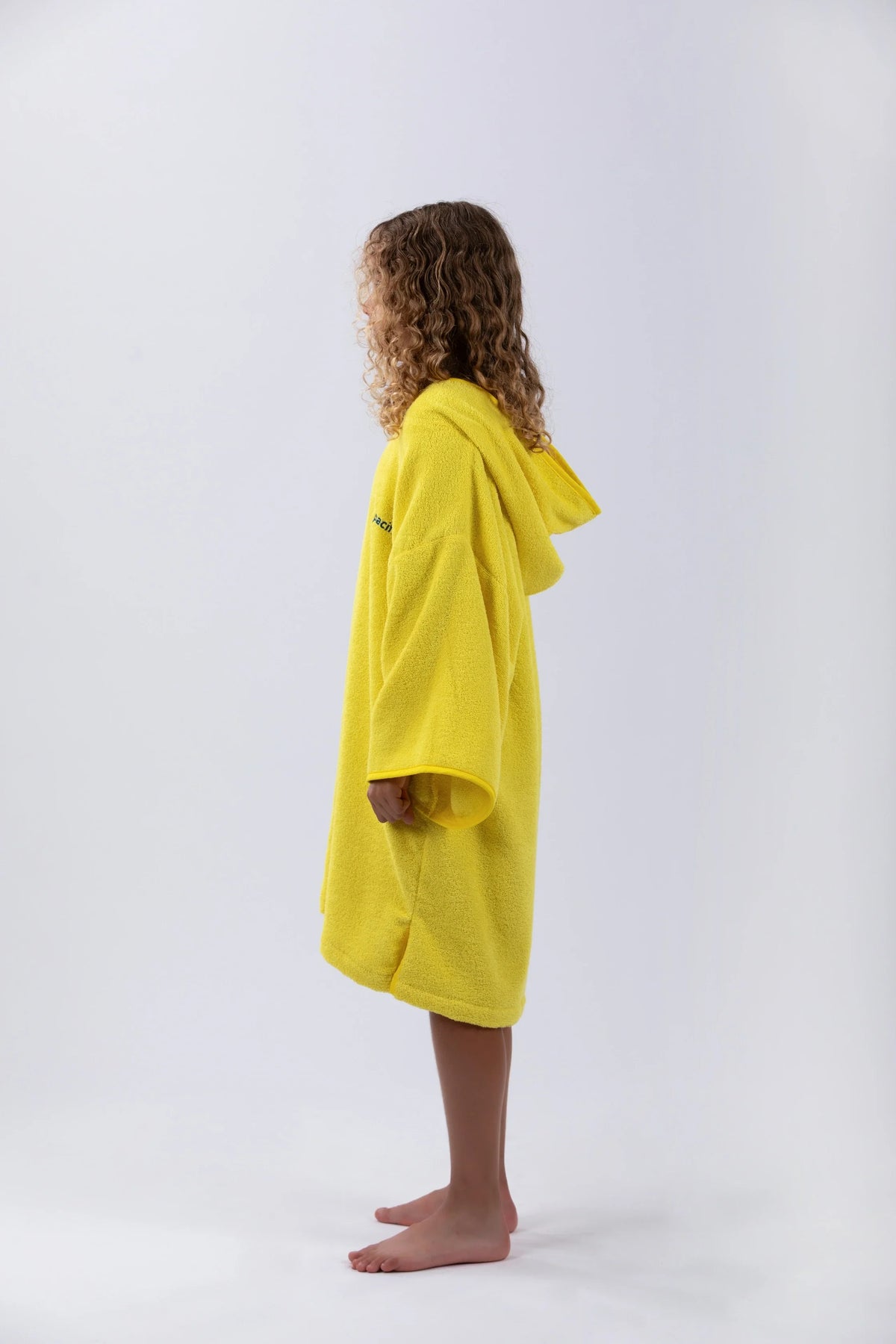 Poncho de Surf Júnior Pacifique Sud em Algodão com Mangas – Amarelo