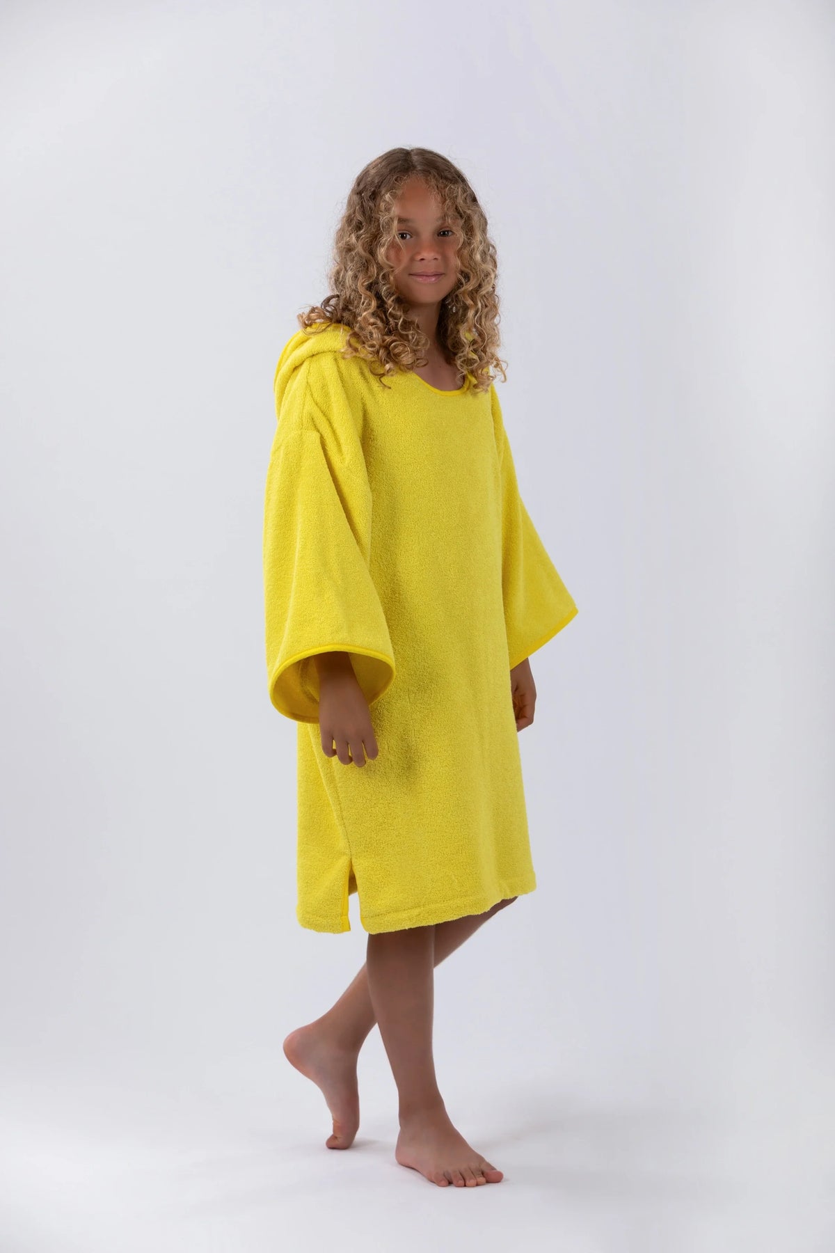 Poncho de Surf Júnior Pacifique Sud em Algodão com Mangas – Amarelo
