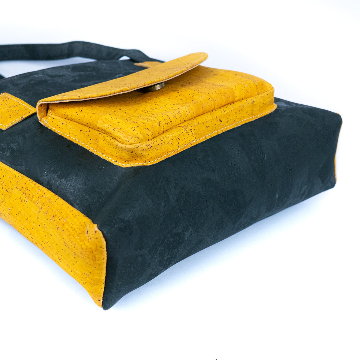 Mala Tote Bicolor de Cortiça com Bolso Frontal MB Cork BAGP-310