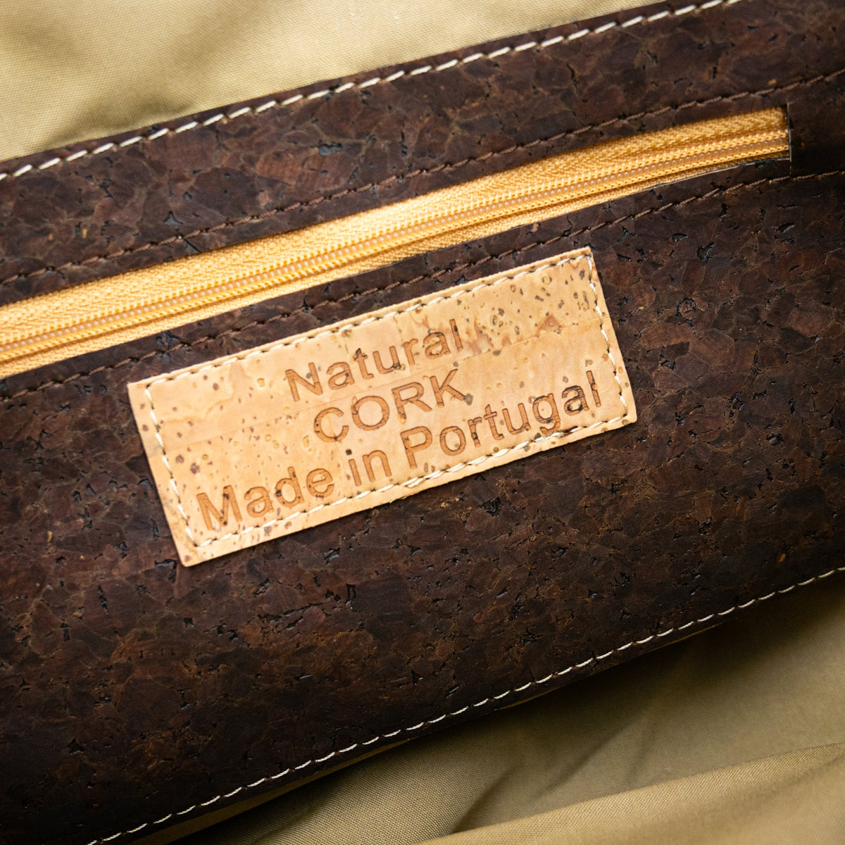 Mala Tote de Cortiça com Bolso com Fecho MB Cork BAGP-326