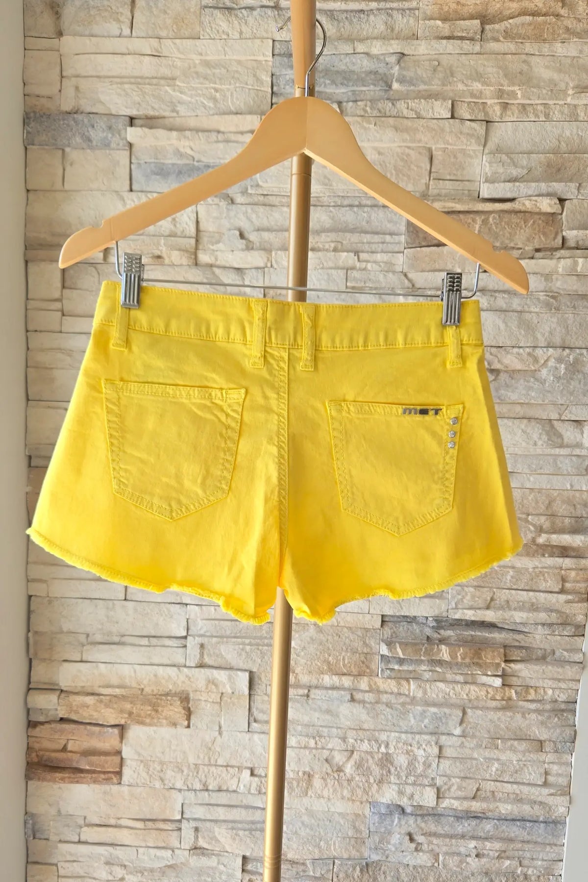 Calções Curtos de Ganga – Amarelo